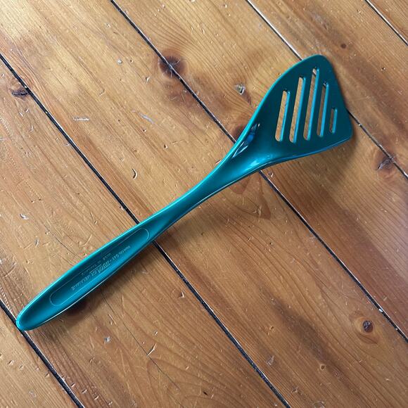 Preowned Hutzler Melamine Angled Slotted Spatula Turner Flipper Glossy Green 13" - Picture 4 of 10